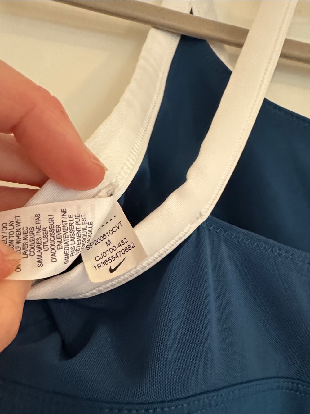 Nike Air Swoosh Top | Size Medium - Picture 6 of 7